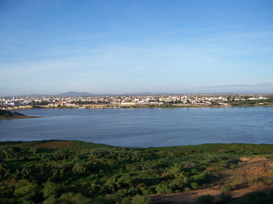 A photo of the São Francisco river landscape in front of the city of Petrolina in Brazil.
