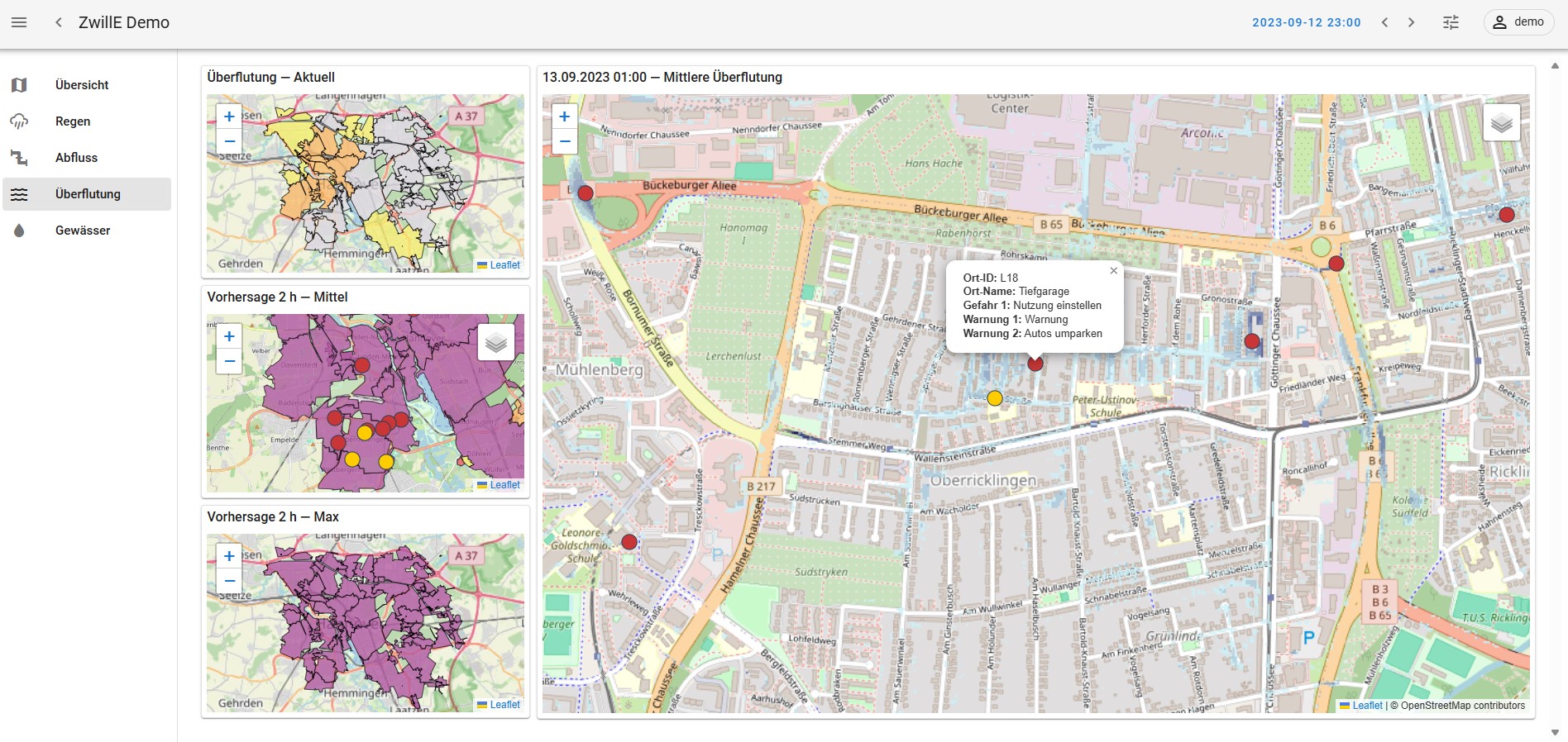 Das Bild zeigt eine Visualisierung des Überflutungsrisikos im Stadtgebiet Hannover auf Basis von Niederschlagsmessungen (kleine Karte links oben), mittlerer Vorhersage (kleine Karte Mitte) und maximaler Vorhersage auf Basis von 10 Ensemble-Vorhersagen (kleine Karte links unten) am Beispiel eines Niederschlagsereignisses vom 12. und 13.09.2023. Die zoombare Wasserstandskarte (rechts) stellt nach einem Klick auf ein bestimmtes Teileinzugsgebiet die zu erwartenden maximalen Wasserstände auf den städtischen Oberflächen dieses Teileinzugsgebiets grafisch dar. Gelbe und rote Marker an bestimmten Lokalitäten (z.B. Krankenhäuser, Kindertagesstätten, Seniorenheime, Bahnunterführungen, Verkehrskreuzungen etc.) des selektierten Teileinzugsgebiets zeigen an, dass für diese relevanten Lokalitäten mit Hilfe der im Projekt entwickelten nachvollziehbaren Entscheidungsassistenzkomponente warnstufen-spezifische Maßnahmenvorschläge zur Verringerung von aus der Überflutung resultierenden Schäden abgeleitet wurden und vorliegen.